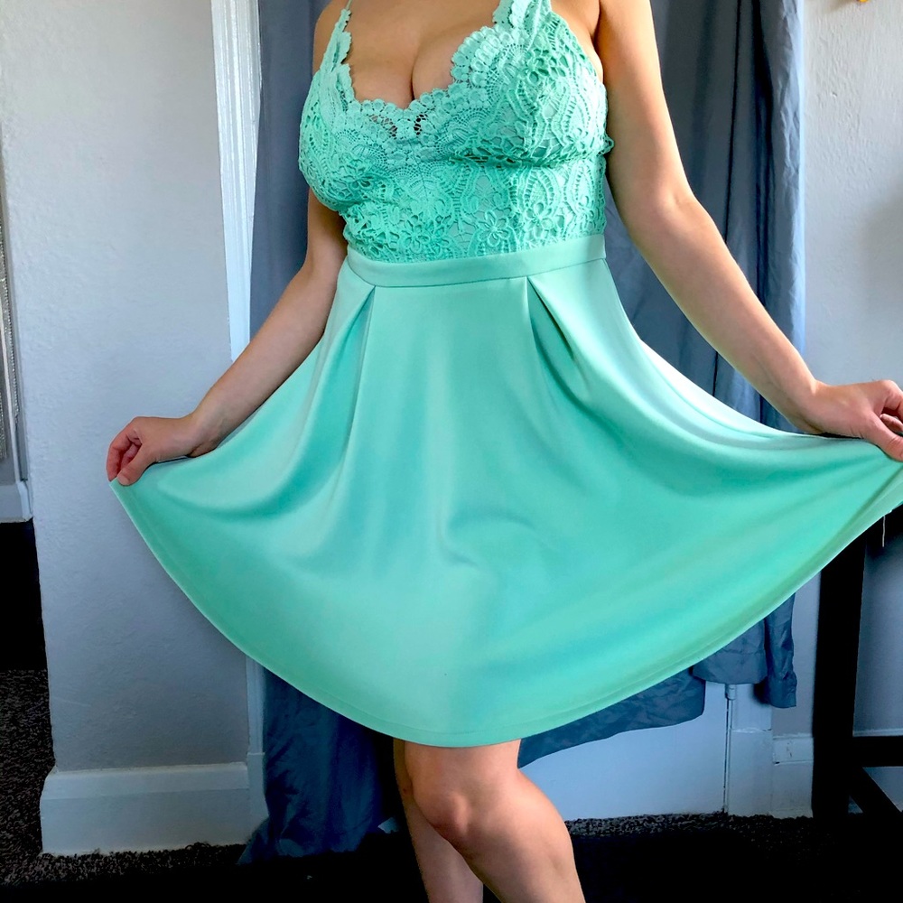 CROCHET LACE DRESS
